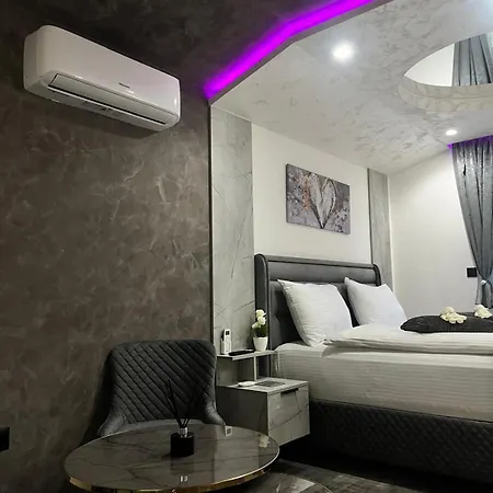 Ambasada Apartman *